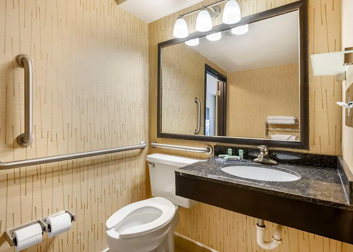Western Chicago - 3*