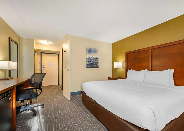 Western Chicago - Hotel