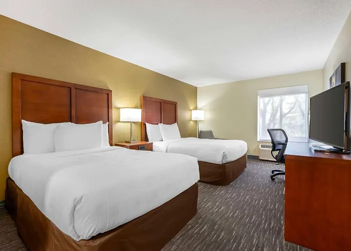Western Chicago - 3* Downers Grove