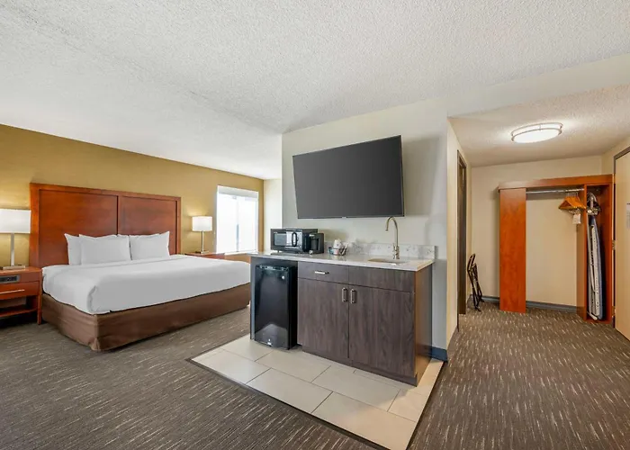 Western Chicago - Hotel